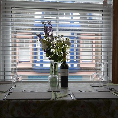The Fabulous Number Two Apartment A Cosy Coastal Getaway โครเมอร์ ภายนอก รูปภาพ