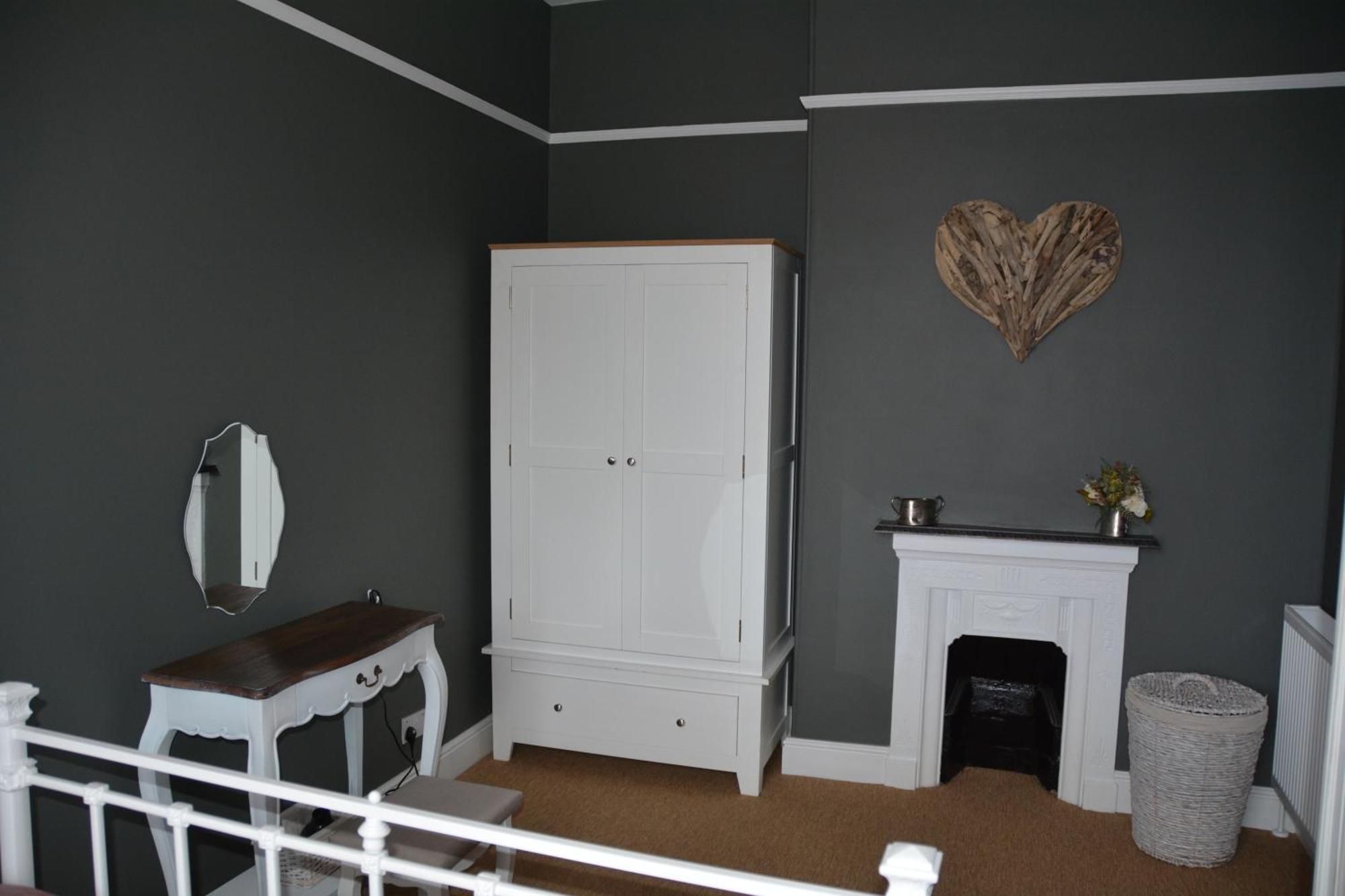 The Fabulous Number Two Apartment A Cosy Coastal Getaway โครเมอร์ ภายนอก รูปภาพ